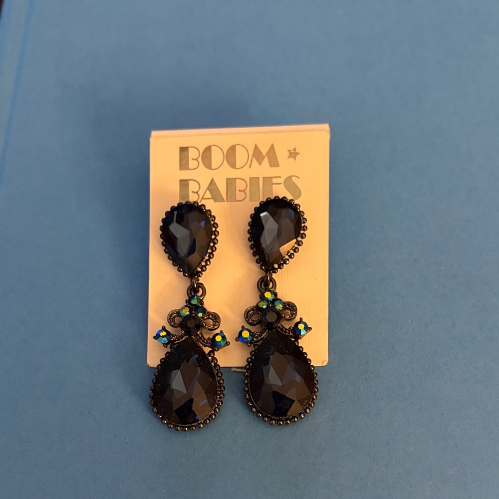Black Teardrop Earrings